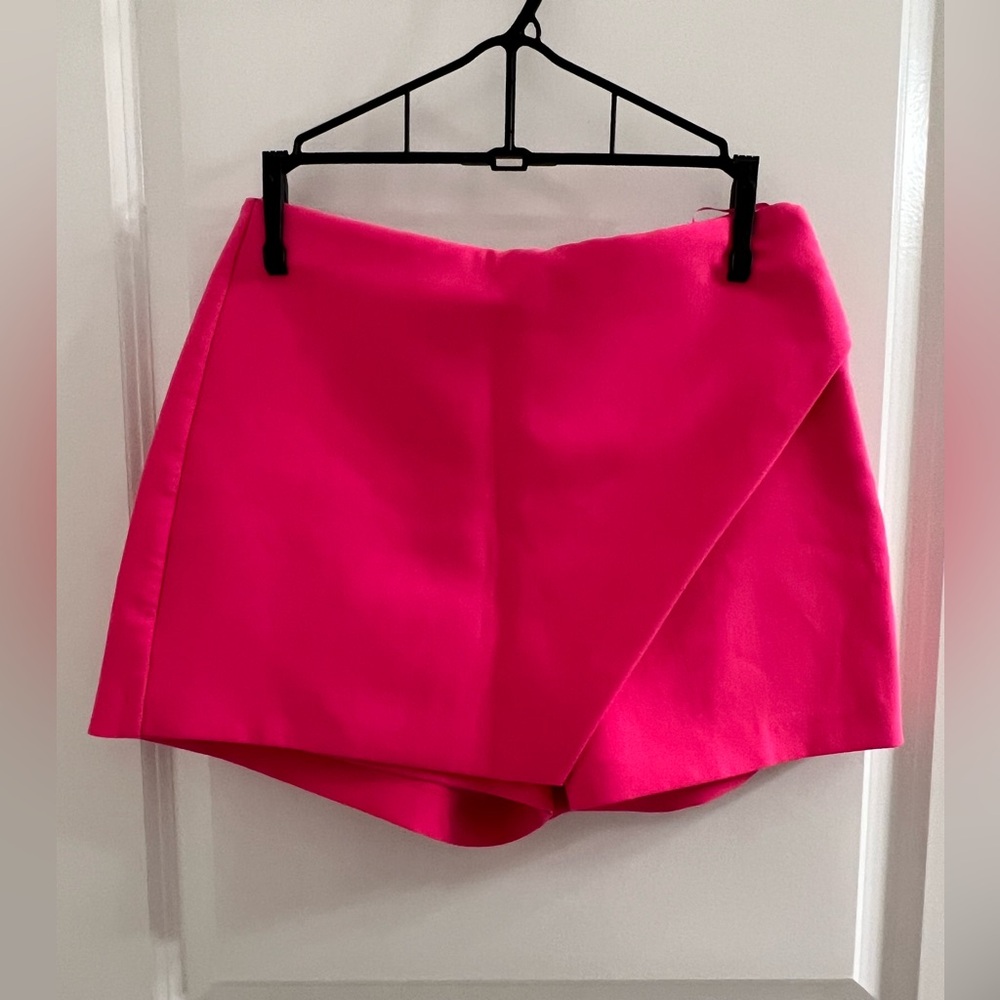 Zara Hot Pink Asymmetric Skort size m